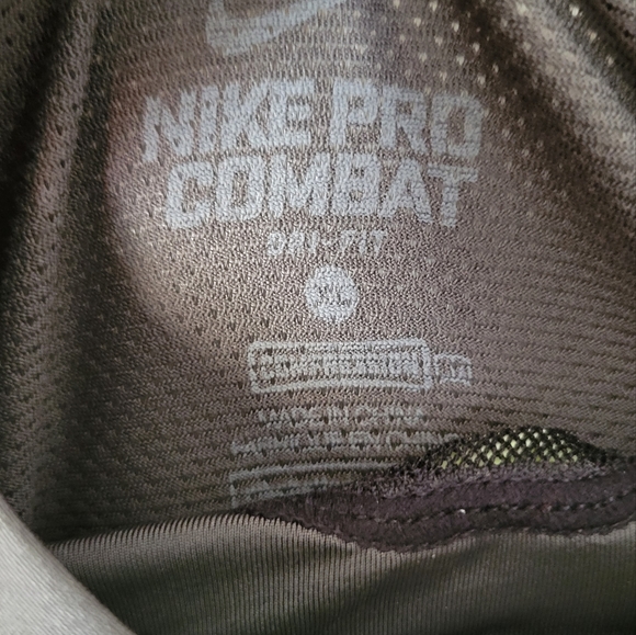 2pc Nike Pro Combat Dry-Fit Shirt & Shorts Combo - Picture 5 of 5